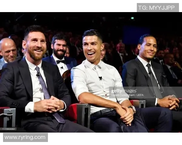 外国足球明星们的酒桌传奇与醉酒趣事分享