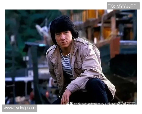 足球巨星与成龙携手演绎热血传奇电影的精彩瞬间